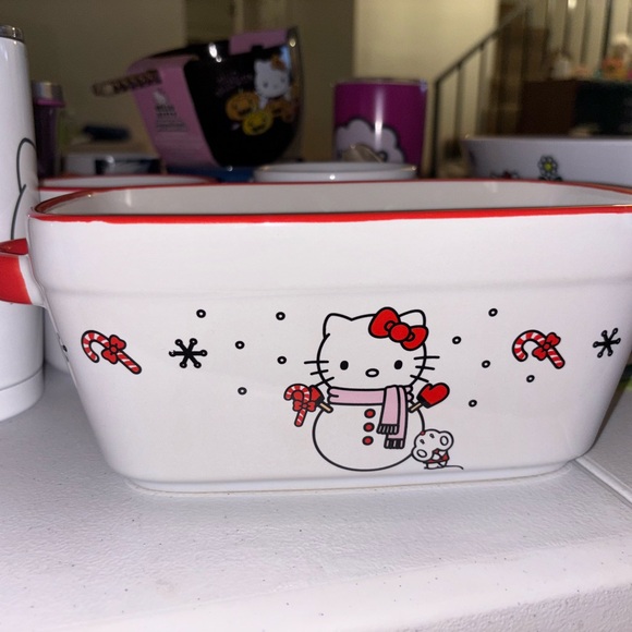 Hello kitty bakeware - Picture 3 of 3